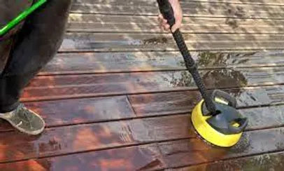 Preventing & Treating a Slippery Deck